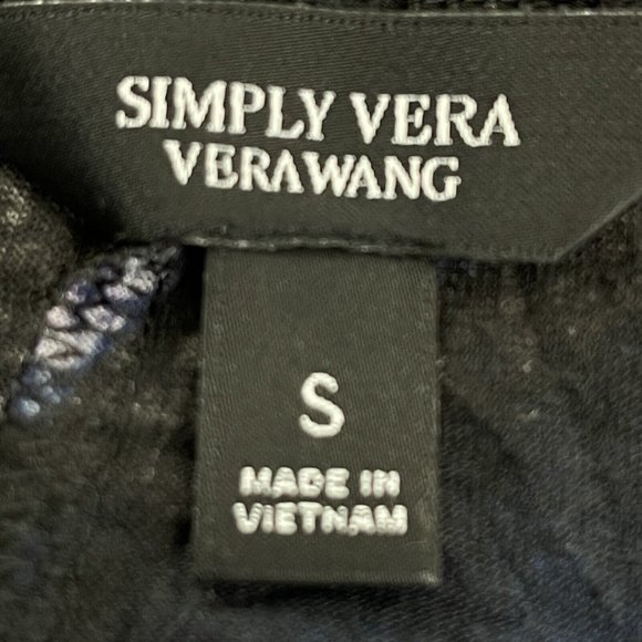 Simply Vera Wang Crinkle Floral Top Blouse Womens S Black 3/4 Handkerchief Hem - Picture 4 of 11